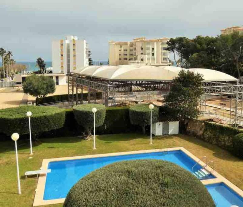 Lovely 2 Bedroom Apartment 2Nd Line To Beach 阿尔比尔 外观 照片