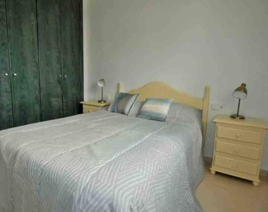 Lovely 2 Bedroom Apartment 2Nd Line To Beach 阿尔比尔 外观 照片